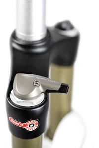 Odpružená vidlice SUNTOUR SF9-EPICON-RLD